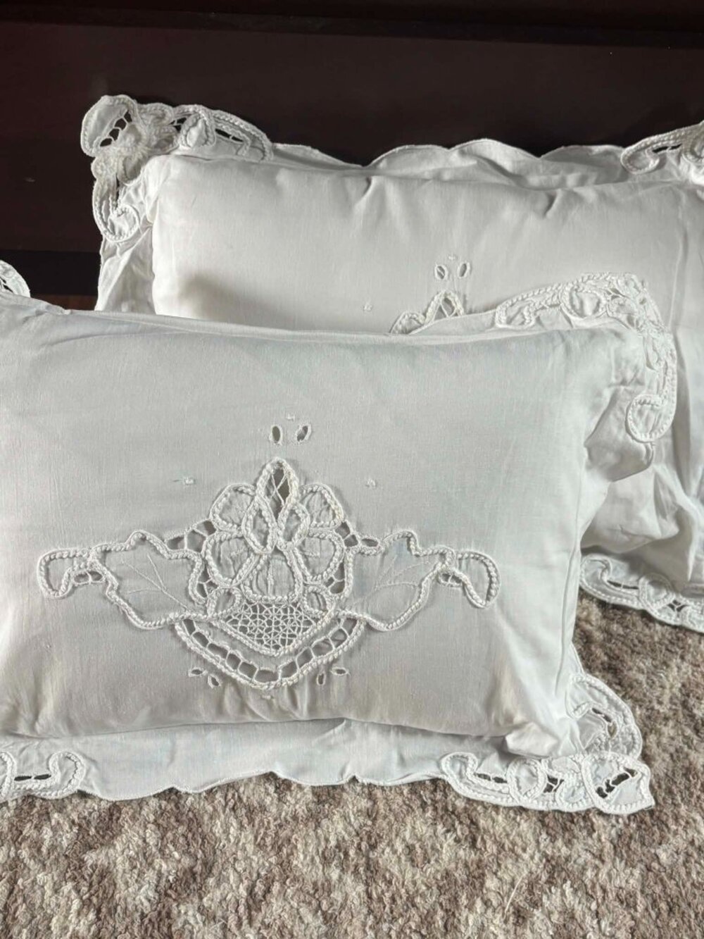 Set Of 2) 10x15 White JcPenney Cotton eyelet Pillows/cases
